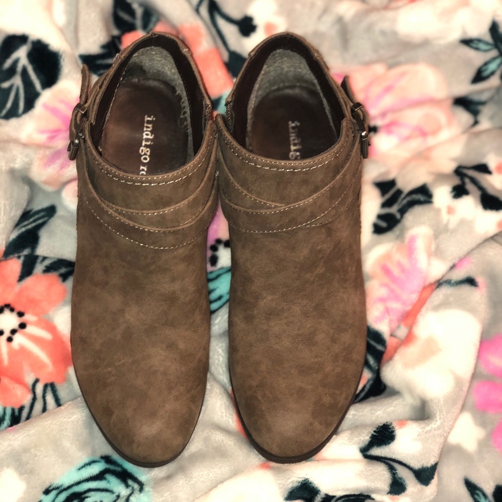 booties - Picture 3 of 3